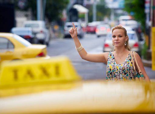 Rola taksówek w turystyce i wpływ na lokalne gospodarki